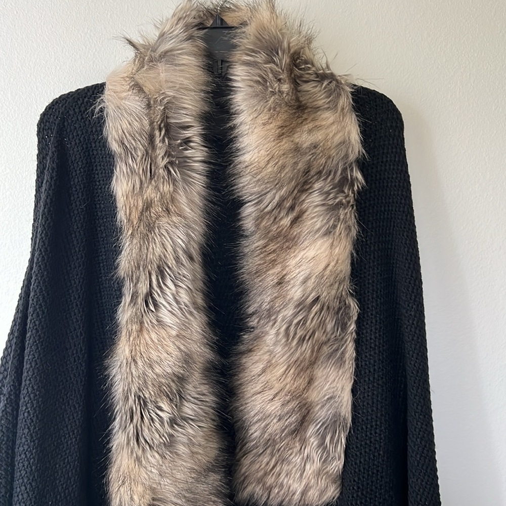Faux fur shawl / poncho